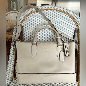 Authentic COACH cream leather hand bag with shoulder strap GREAT condition